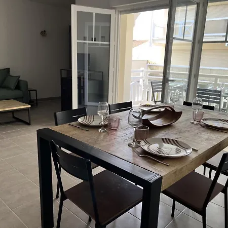 T3 De 66m² Avec Terrasse, Parking Et Proche Jetée Thiers, Centre-ville D'arcachon - Fr-1-374-209 * Arcachon