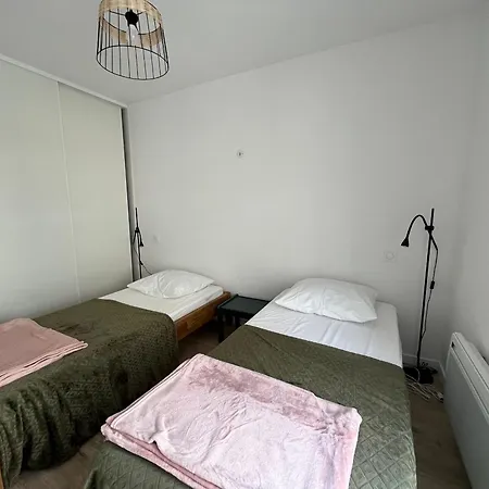 T3 De 66m² Avec Terrasse, Parking Et Proche Jetée Thiers, Centre-ville D'arcachon - Fr-1-374-209 Appartement *